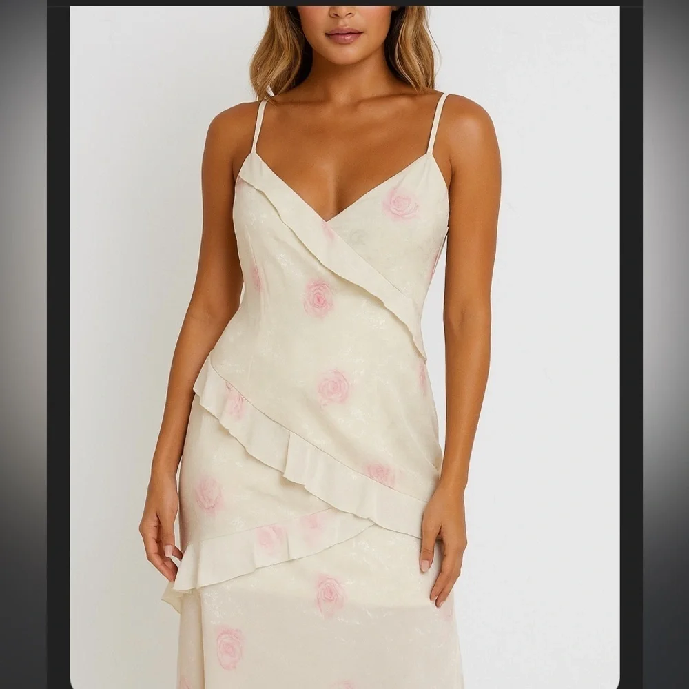 Pretty little thing Lemon Chiffon Floral Maxi nwt spring love shack party dress